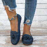 Nádia - Mocassins clássicos com detalhes em borlas