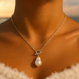 Elsa - Colar Dourado com pérola Barroca