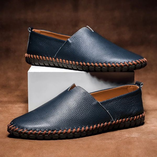 Mocassins de Couro Feitos à Mão