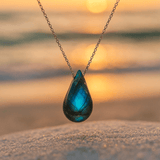 Matilde - Colar com Pedra de Labradorite